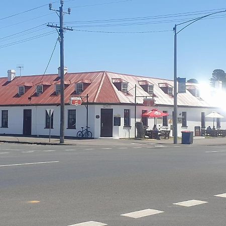 The Caledonian Inn Port Fairy Exteriér fotografie